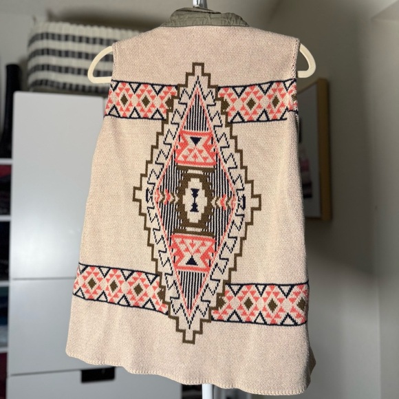 Blu Pepper Sage Green Vest with Beautiful Pattern Back and Pockets Size Medium - Picture 5 of 7